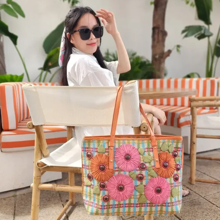 Ipa-Nima 手工刺繡包