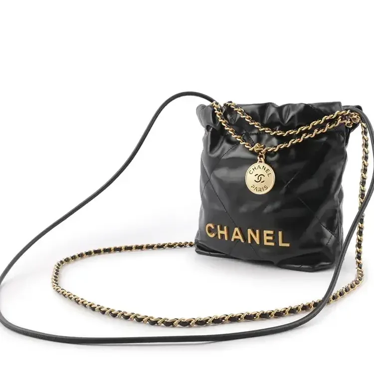 泰國必買名牌包1. Chanel 22 Bag