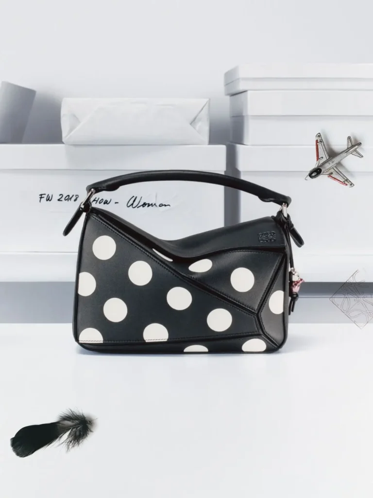 西班牙必買名牌精品:Loewe Puzzle Bag