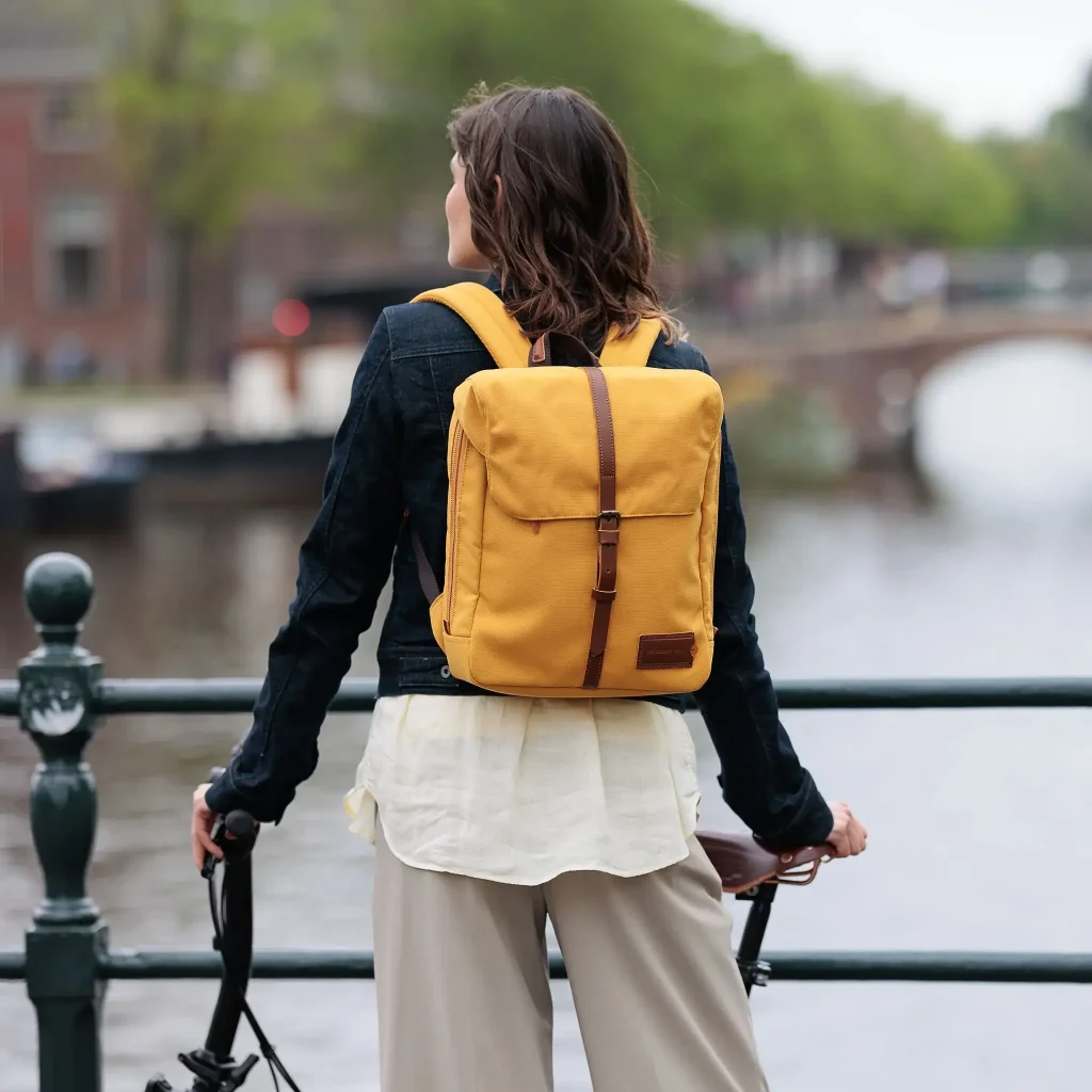 荷蘭必買包包3. Property Of...